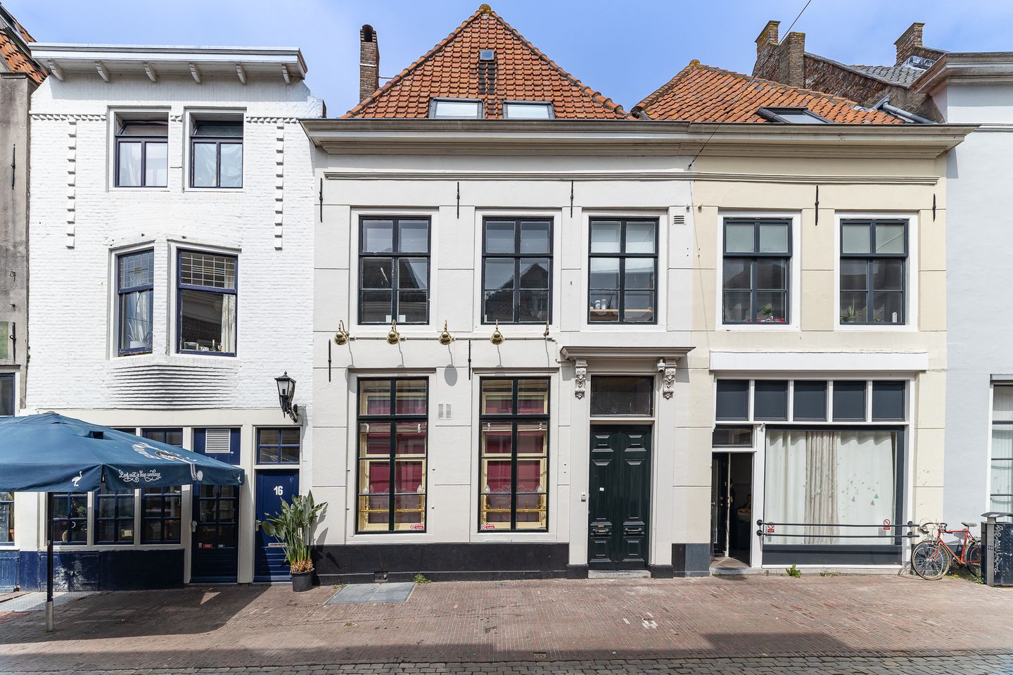 Bekijk foto 1 van Vlasmarkt 14