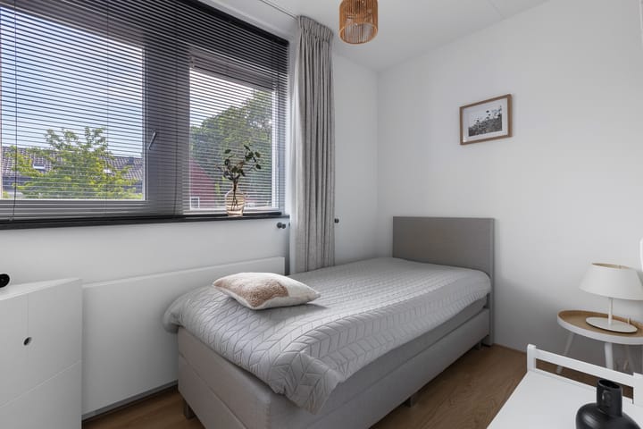 Tussenwoning te koop: Paardenwei 4, Lunteren