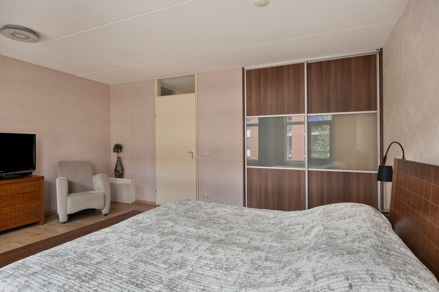 Photo 25 of Koopmanstraat 14