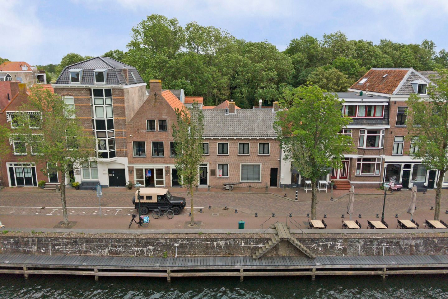 View photo 2 of Oostkade 34