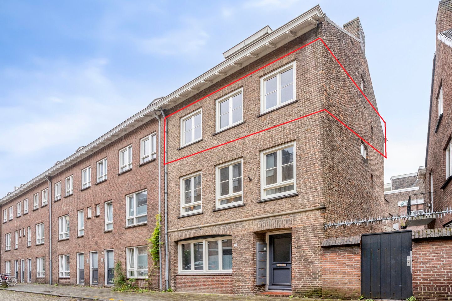 Photo 1 of Peellandstraat 27