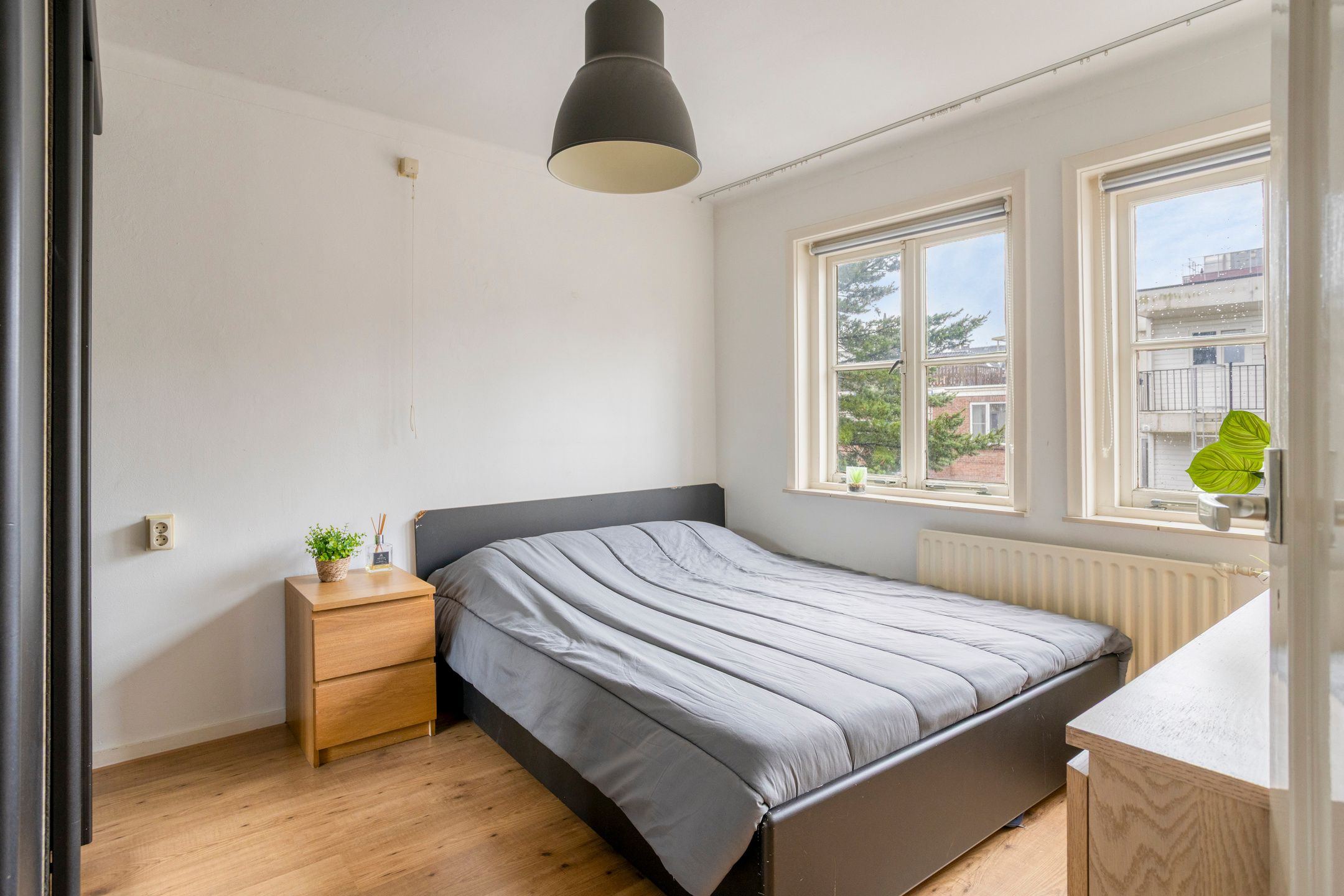 Photo 12 of Peellandstraat 27