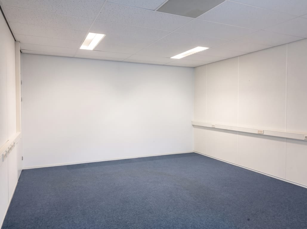 View photo 2 of Wilmersdorf 44-E