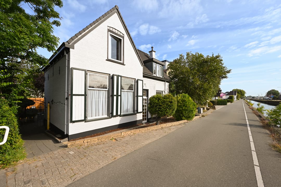 Photo 38 of Vredebestlaan 54