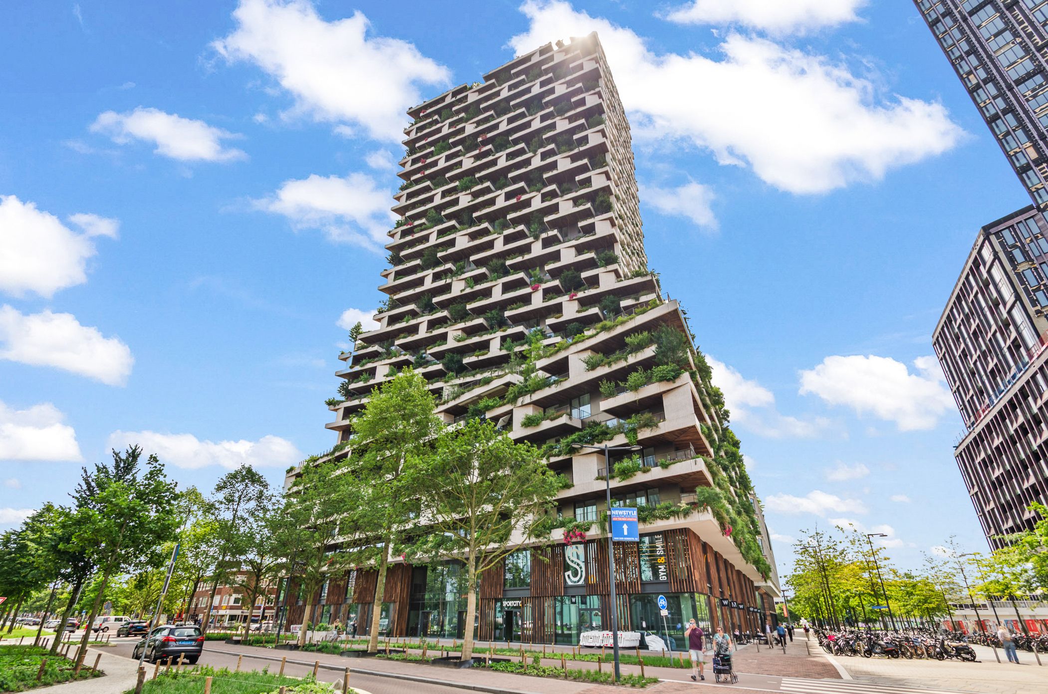Hoola van Nootenstraat 393 