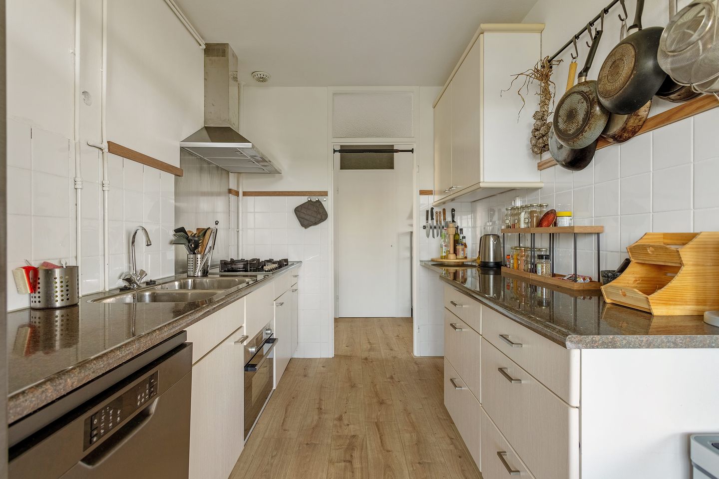 Photo 10 of Johannes Poststraat 430