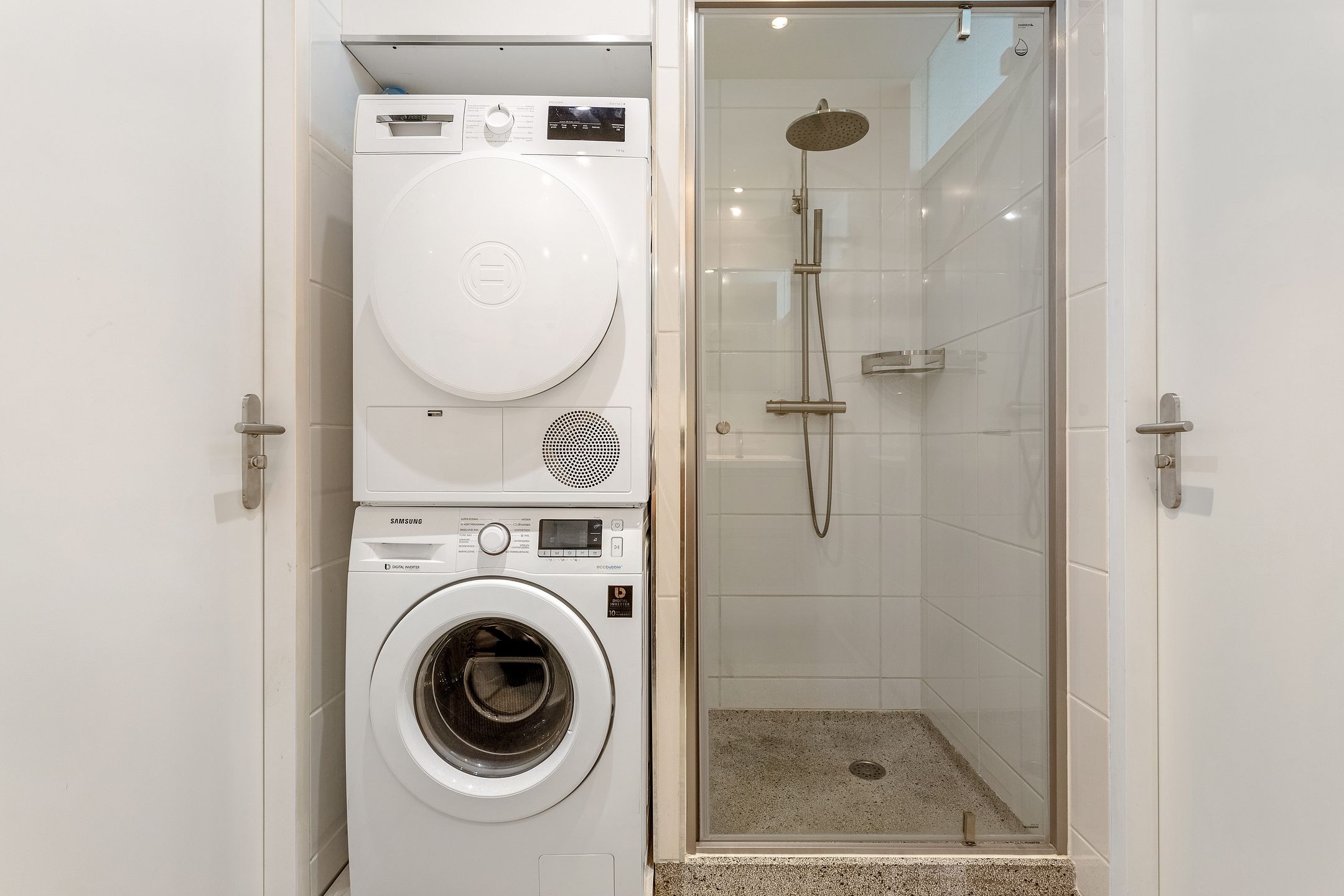 Photo 15 of Johannes Poststraat 430