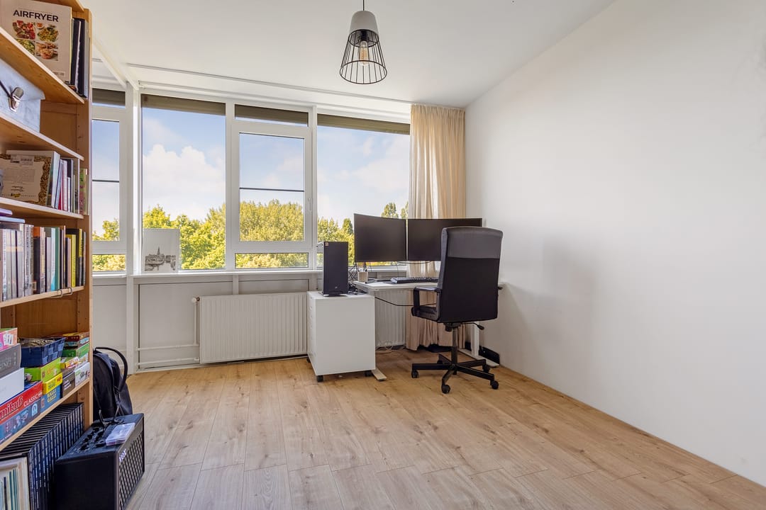 Photo 17 of Johannes Poststraat 430