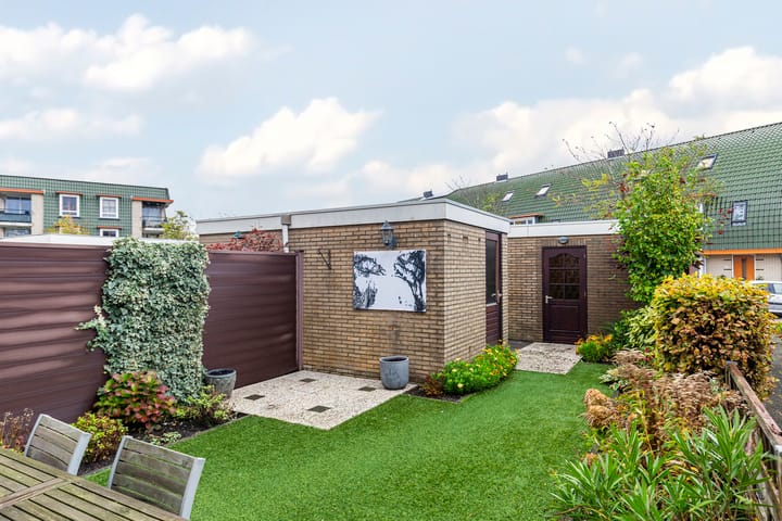 Hoekwoning te koop: Margrietlaan 4, Poeldijk
