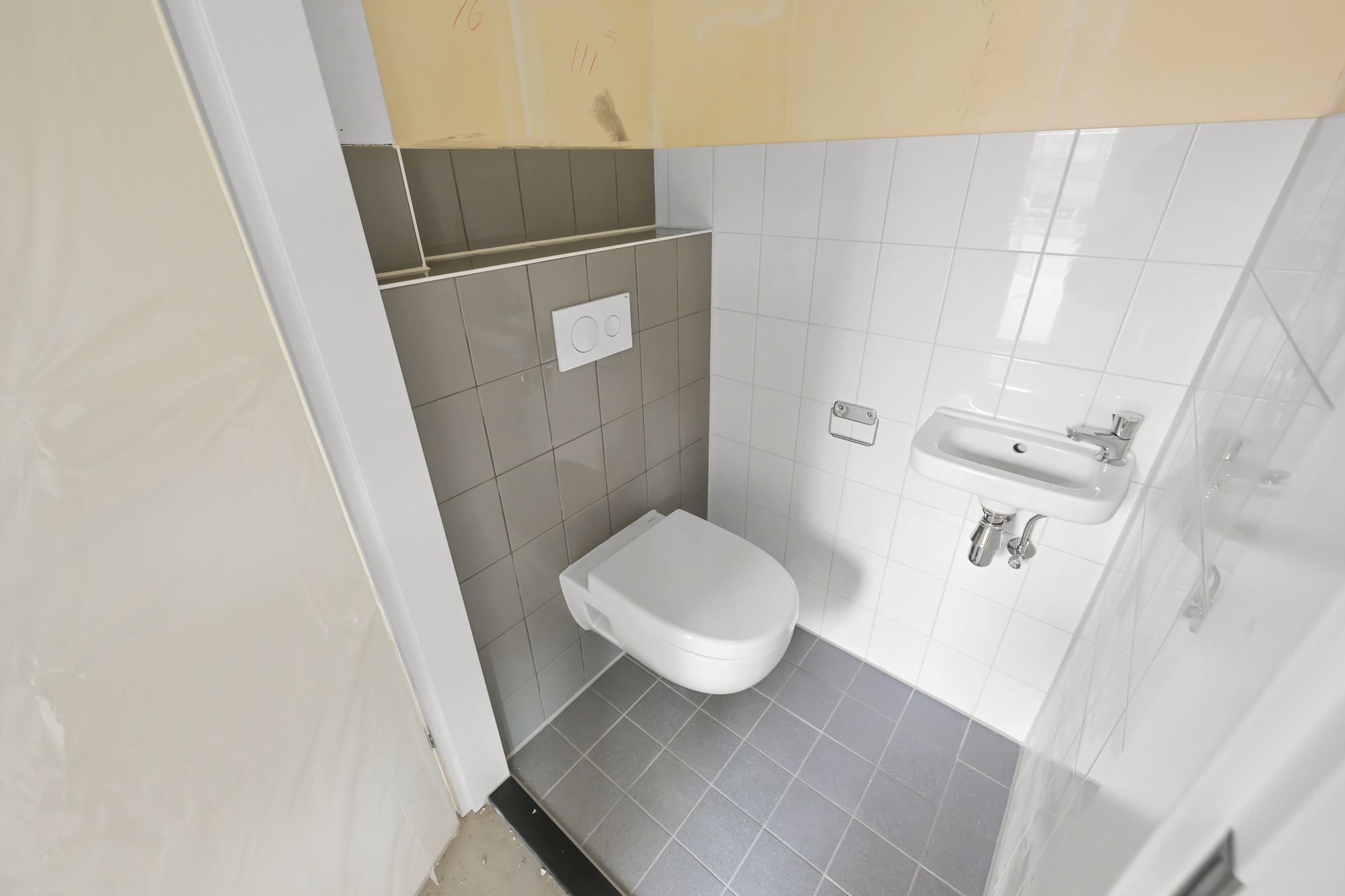 Photo 6 of Van Moerkerkenstraat 35