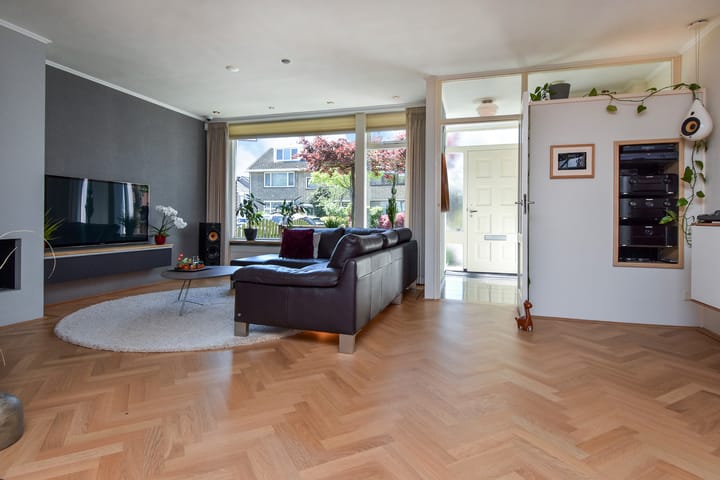 Tussenwoning te koop: Kerklaan 27, Wateringen