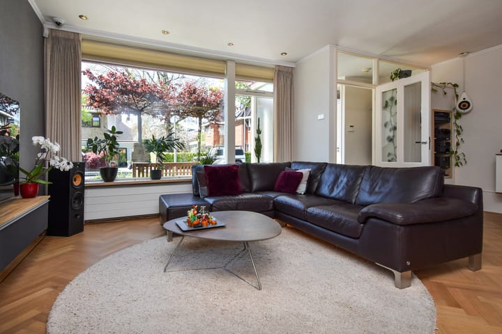 Tussenwoning te koop: Kerklaan 27, Wateringen
