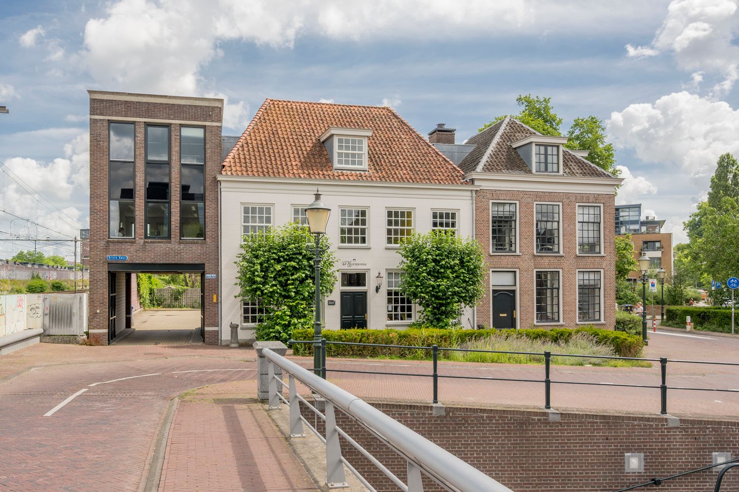 View photo 1 of Grote Spui 39