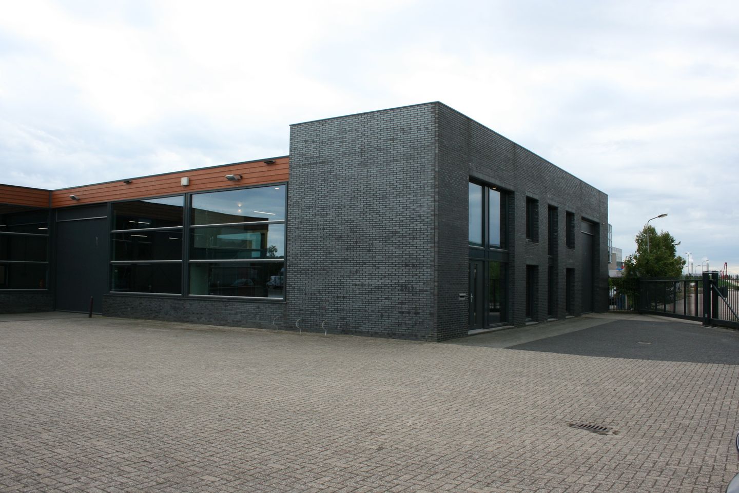 Bekijk foto 1 van Ducaatstraat 33