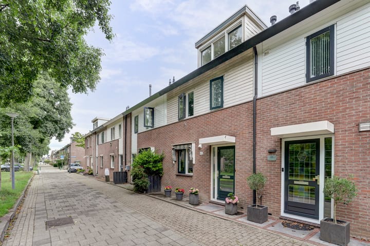 Valkenburgsingel 42