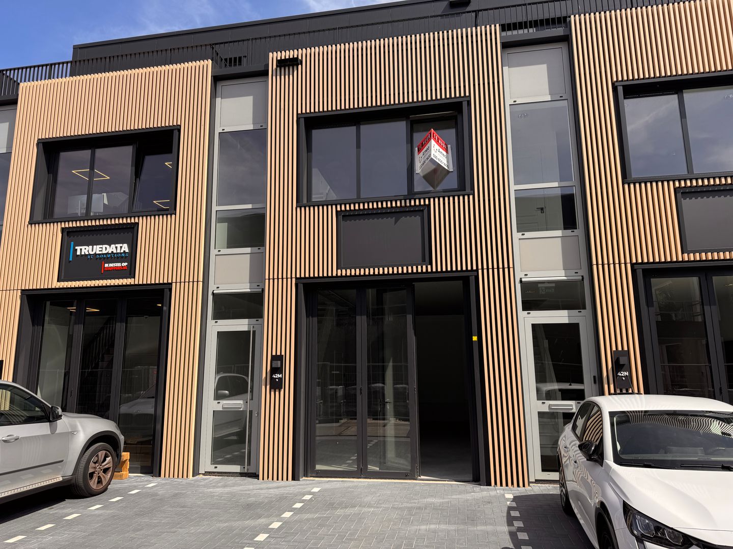 View photo 3 of Verrijn Stuartweg 42-M