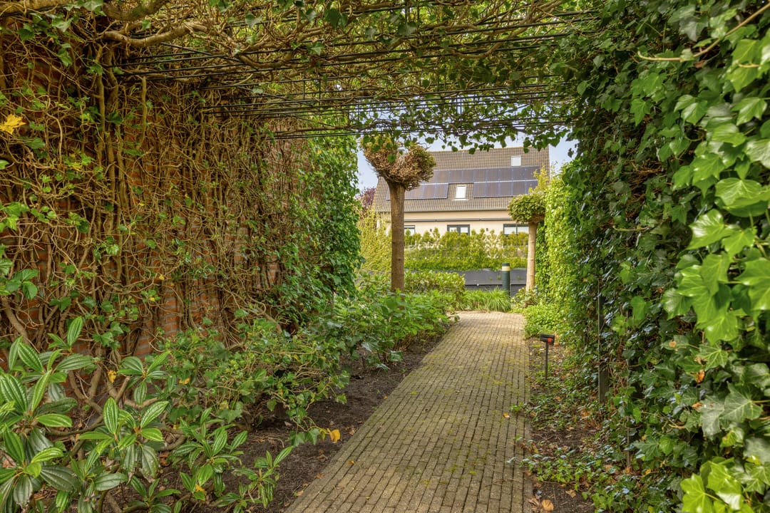 Photo 53 of Uithofweide 9