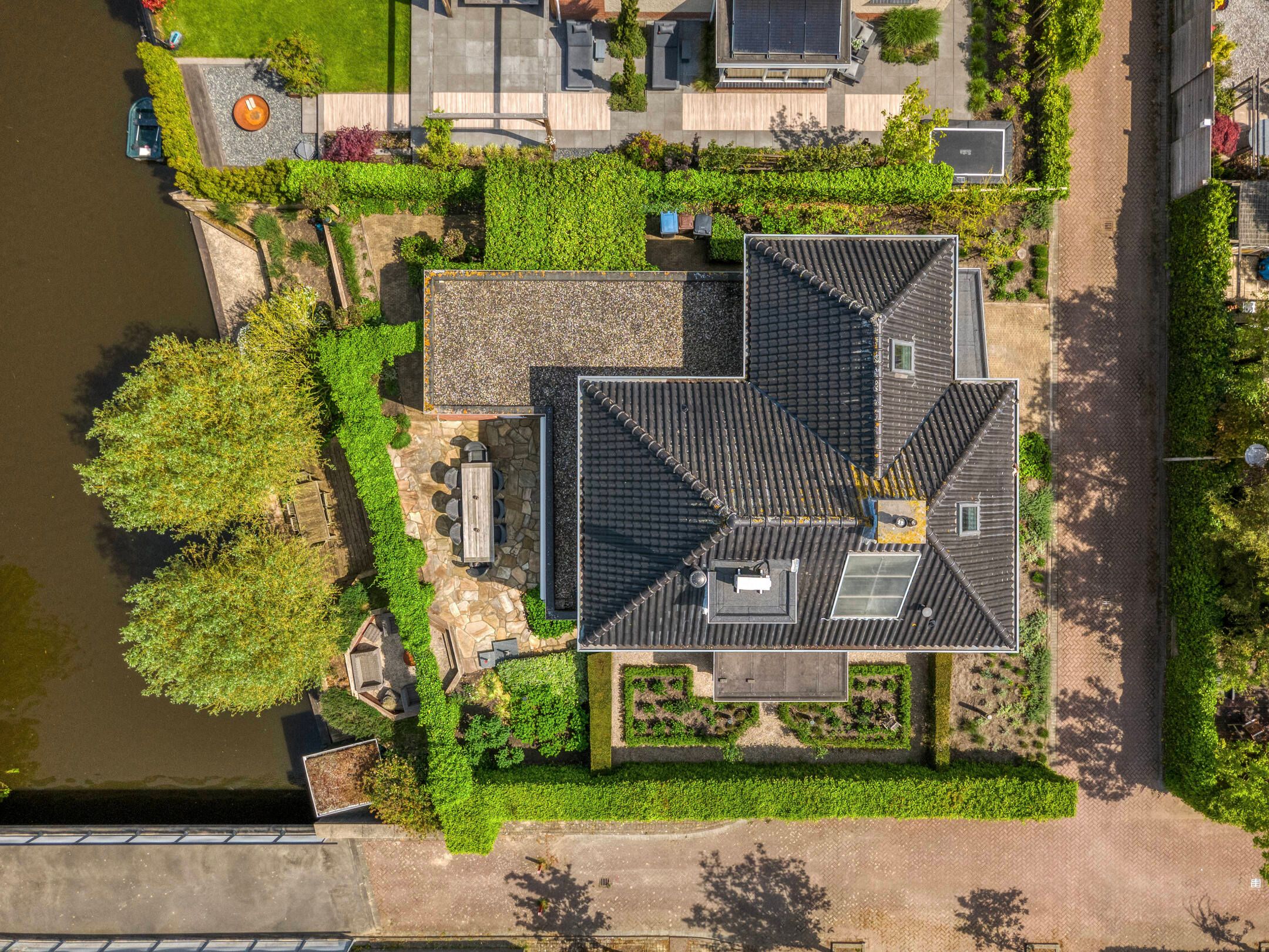 Photo 42 of Uithofweide 9
