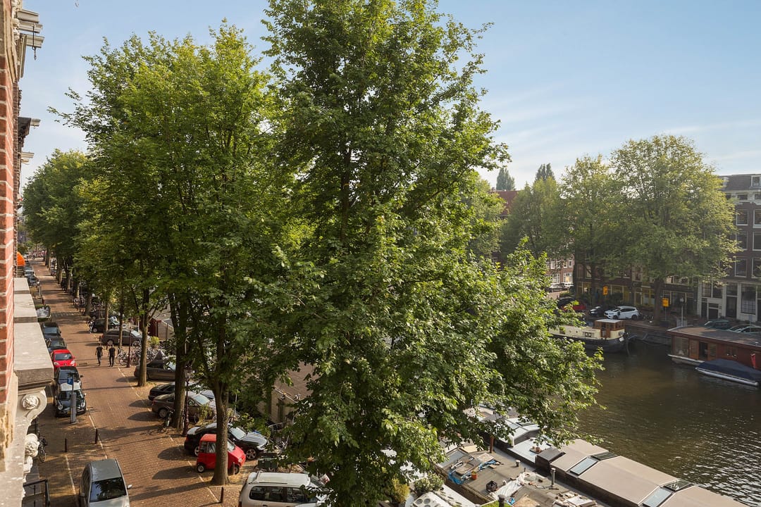 Photo 26 of Binnenkant 20-D