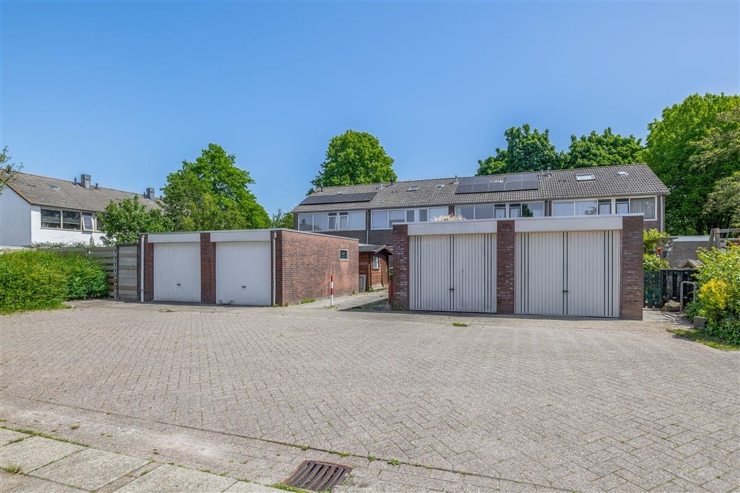 Photo 32 of Schoenerstraat 37
