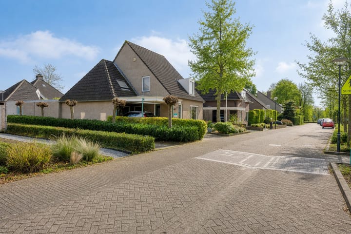 Photo 2 of Karwijveld 5