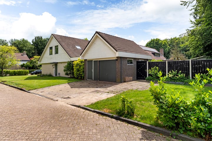 Vrijstaande woning te koop: Hulstbos 15, Drachten