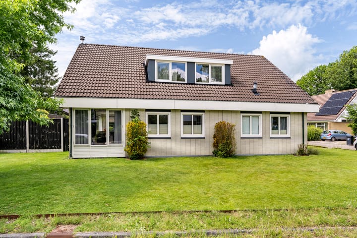 Vrijstaande woning te koop: Hulstbos 15, Drachten