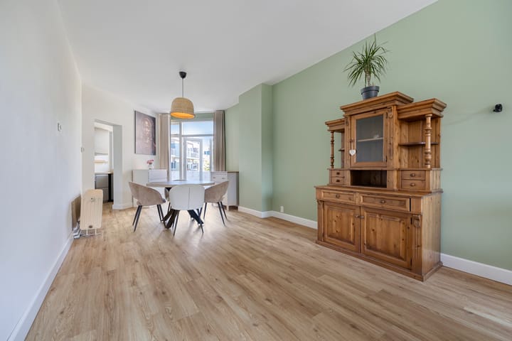 Foto 4 van van Barbansonstraat 79