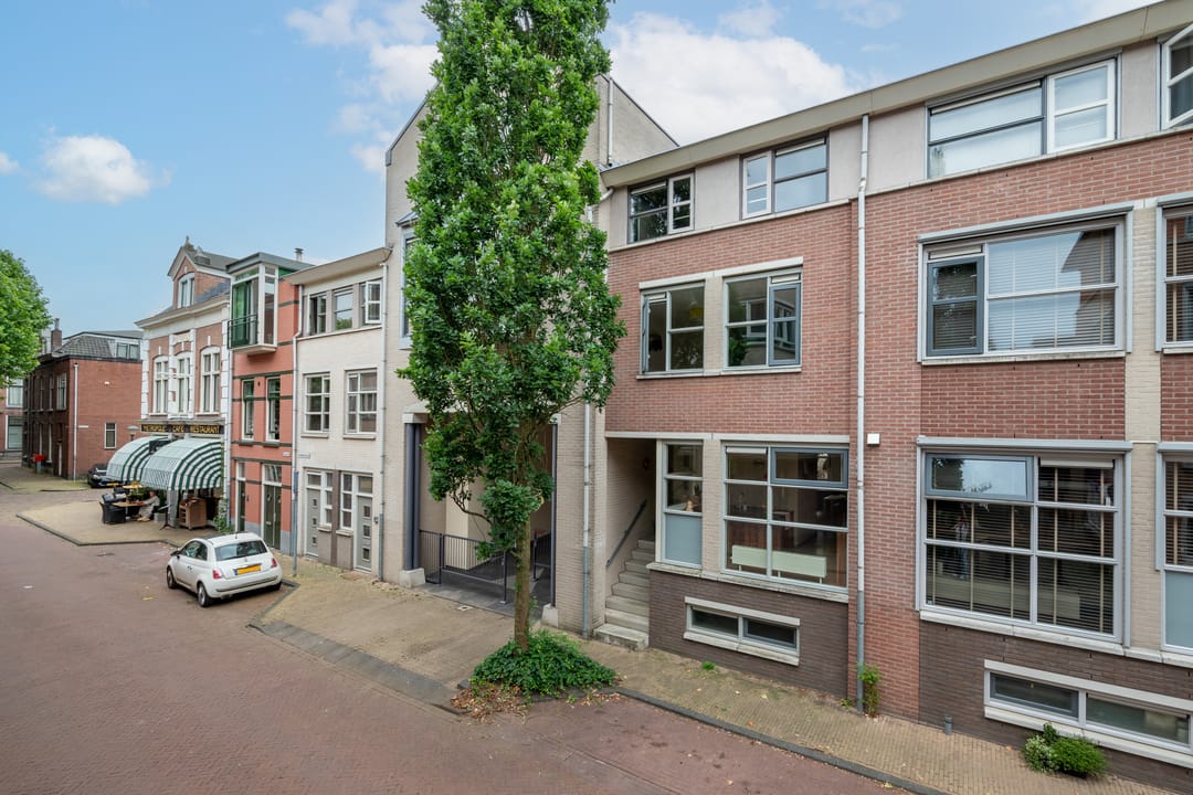 Foto 1 van Warmoesstraat 5