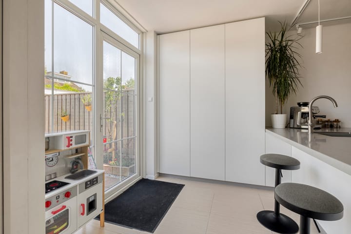 Tussenwoning te koop: Breitnerstraat 8, Woerden