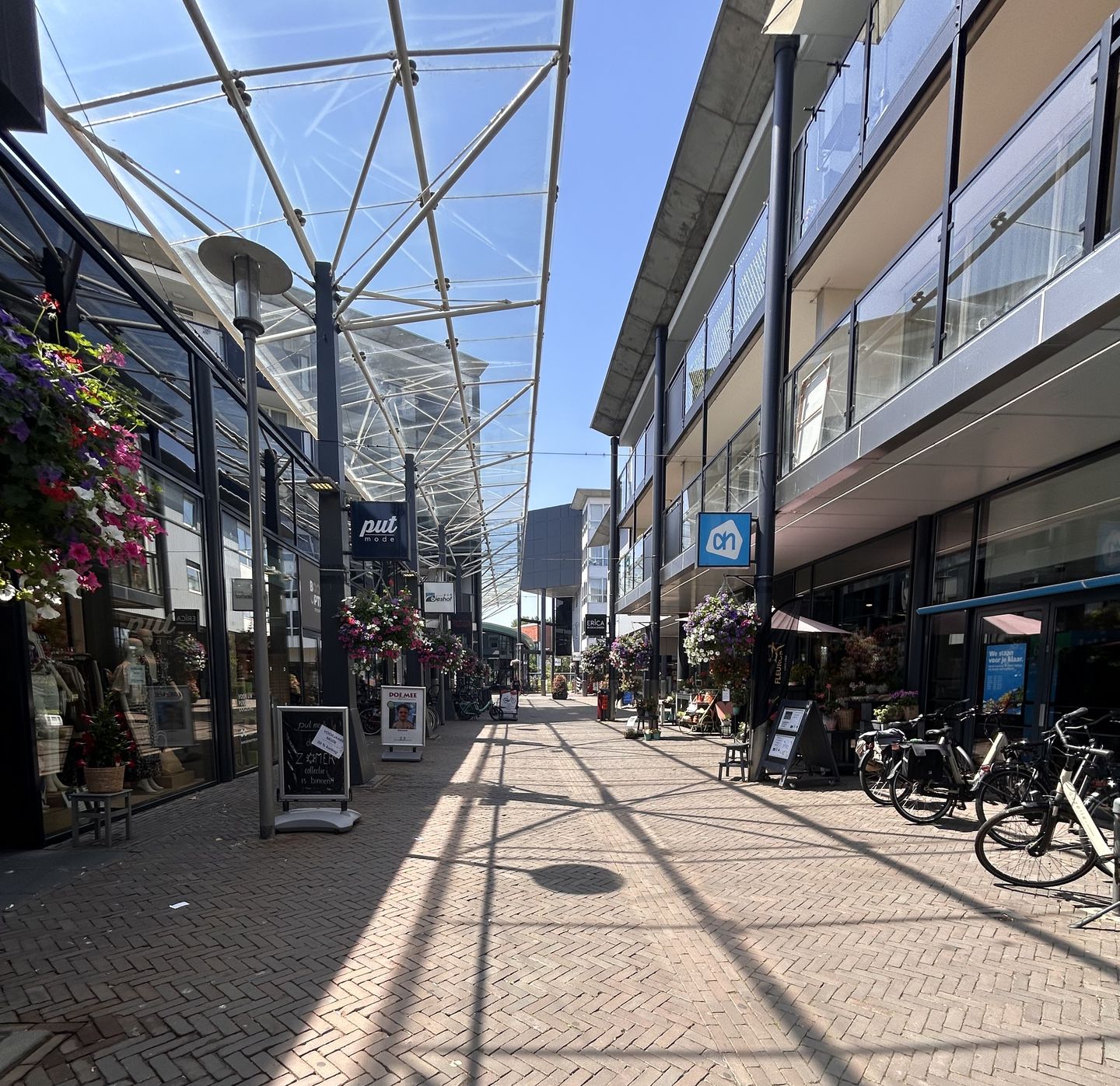 View photo 2 of Van Eesterenplein 91