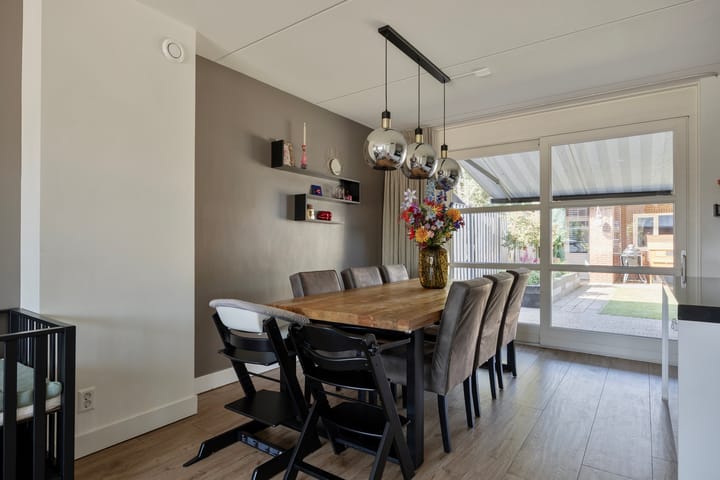 Tussenwoning te koop: De Hooimijt 4, Made
