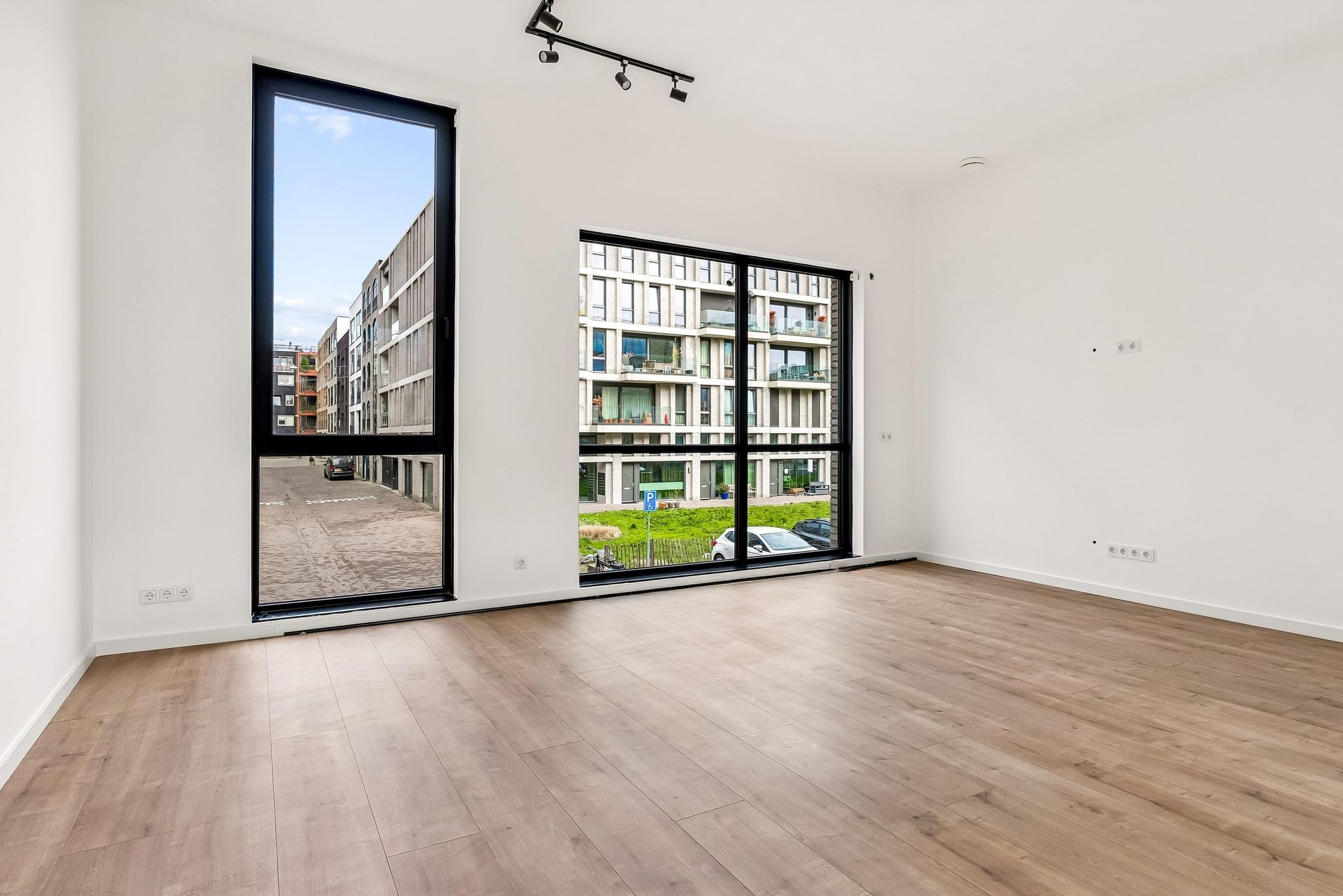 Photo 36 of Nydia Ecurystraat 12