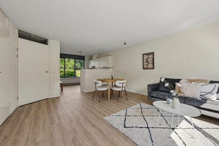 Tussenwoning te koop: Margaretha Roosenboomlaan 35, Enschede