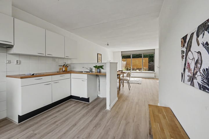Tussenwoning te koop: Margaretha Roosenboomlaan 35, Enschede