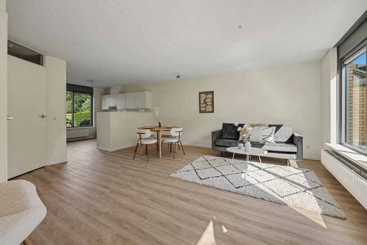 Tussenwoning te koop: Margaretha Roosenboomlaan 35, Enschede