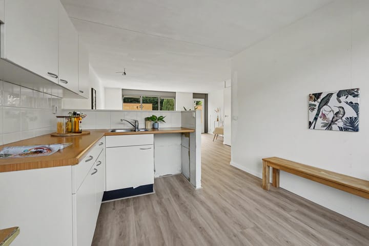 Tussenwoning te koop: Margaretha Roosenboomlaan 35, Enschede