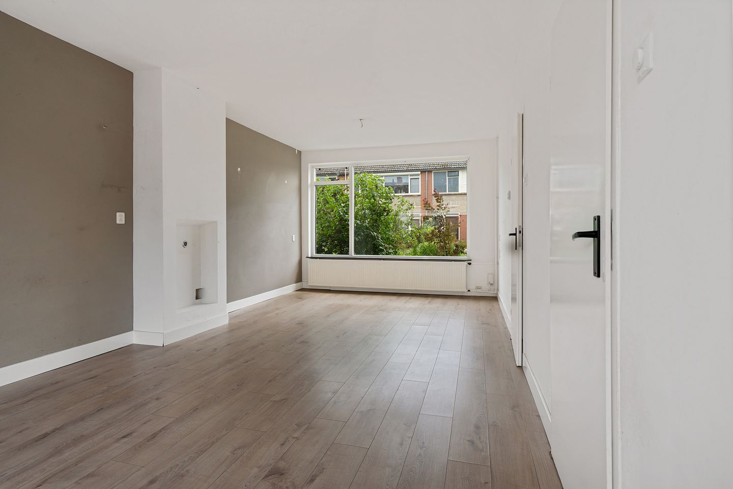 Photo 4 of Constantijnstraat 1