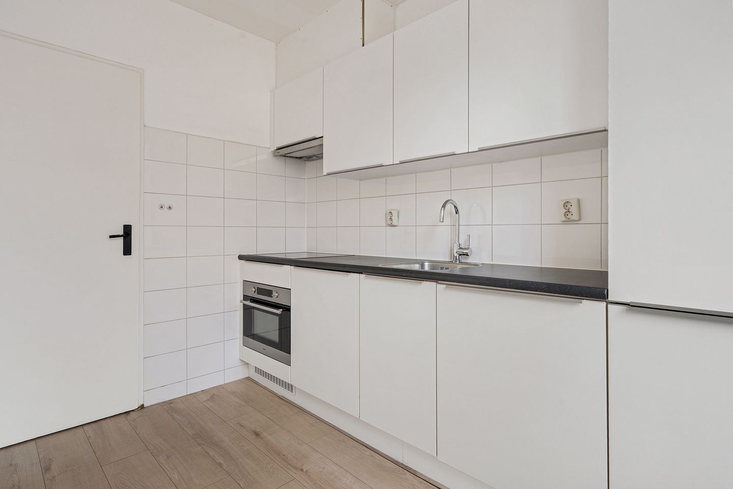Photo 5 of Constantijnstraat 1