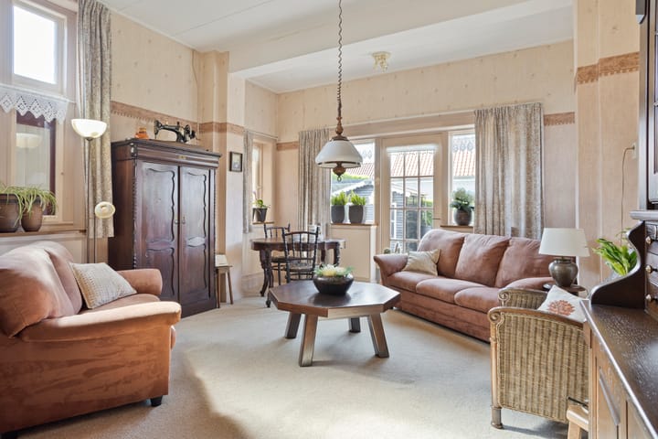 Hoekwoning te koop: Kerkstraat 3, Stavenisse