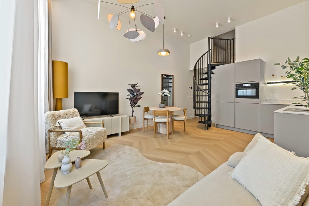 Photo 2 of Jan van Nassaustraat 16-A