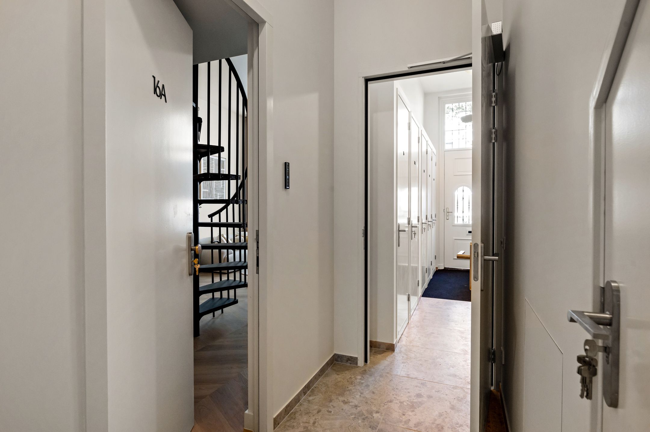 Photo 9 of Jan van Nassaustraat 16-A