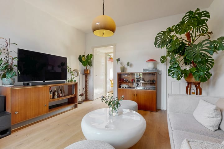 Tussenwoning te koop: Meloenstraat 45, Leiden