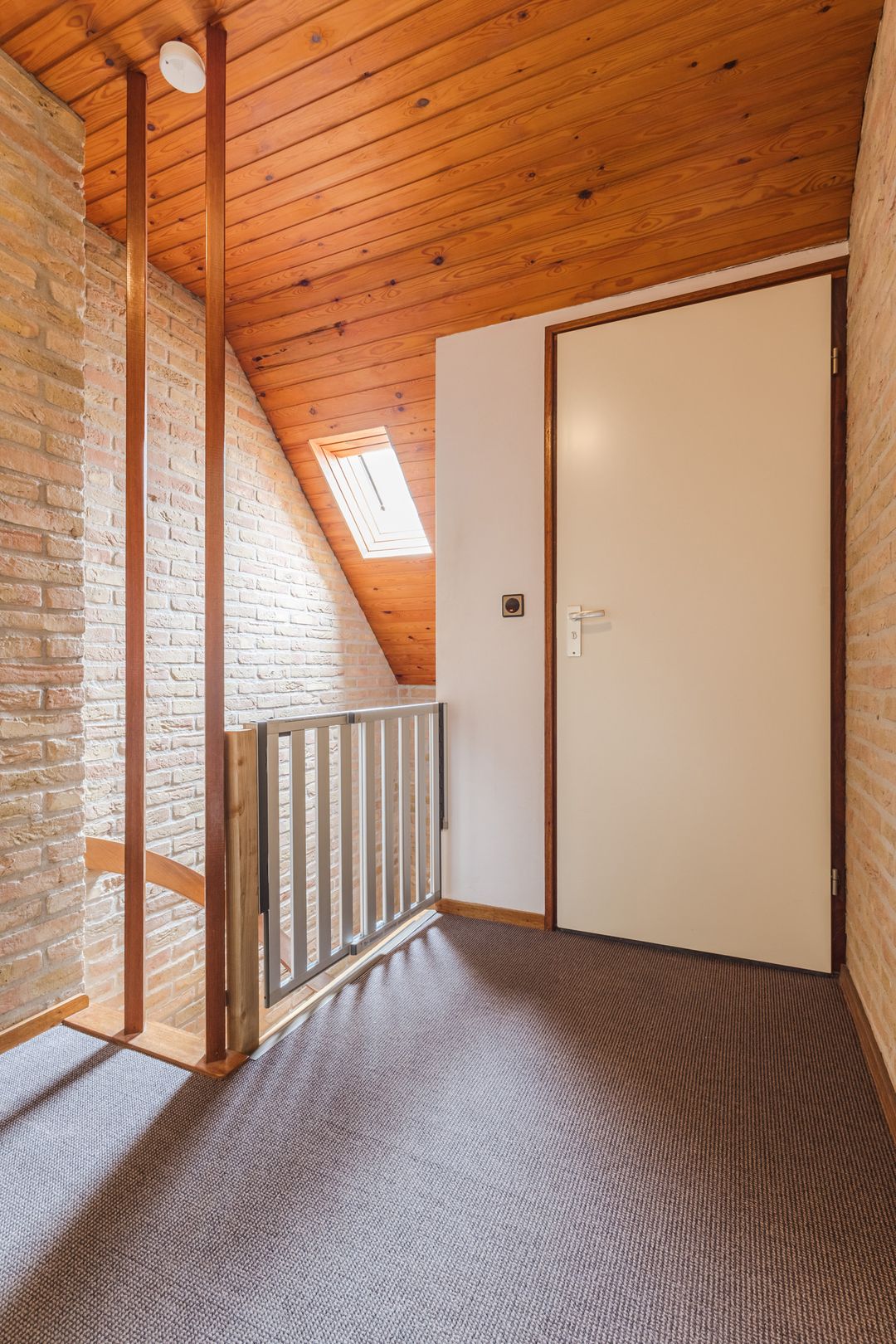 Photo 77 of Esstraat 59