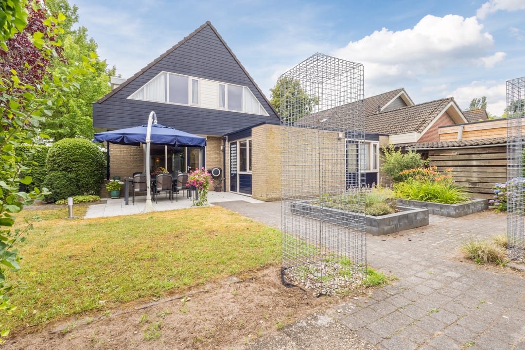 Photo 92 of Esstraat 59