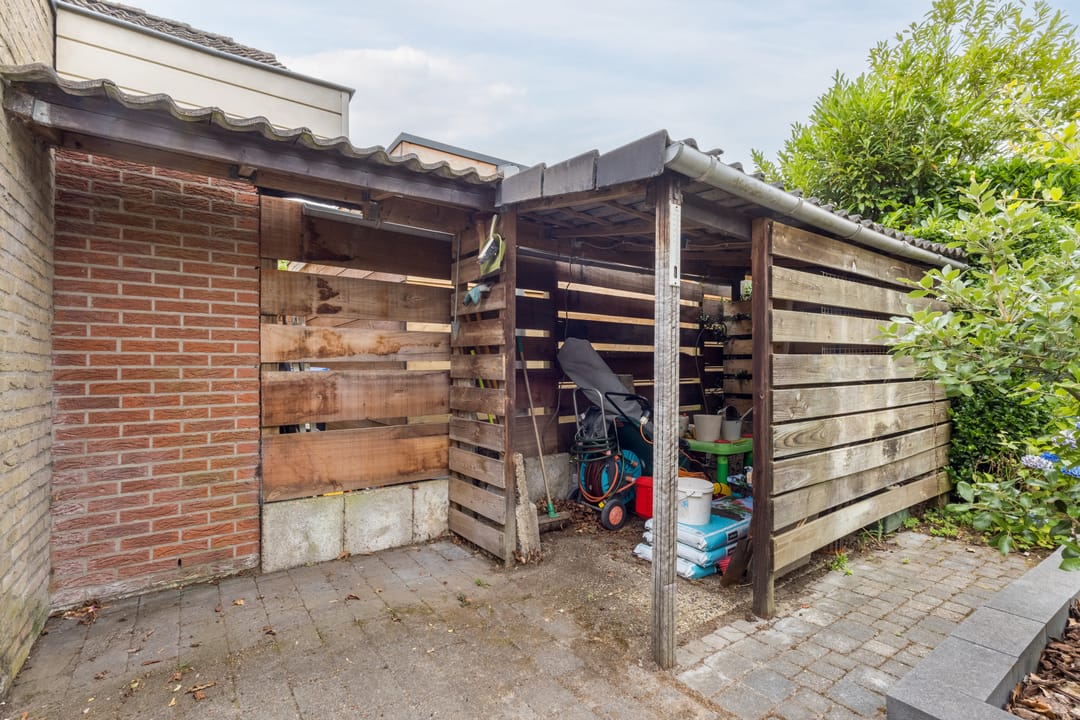 Photo 86 of Esstraat 59