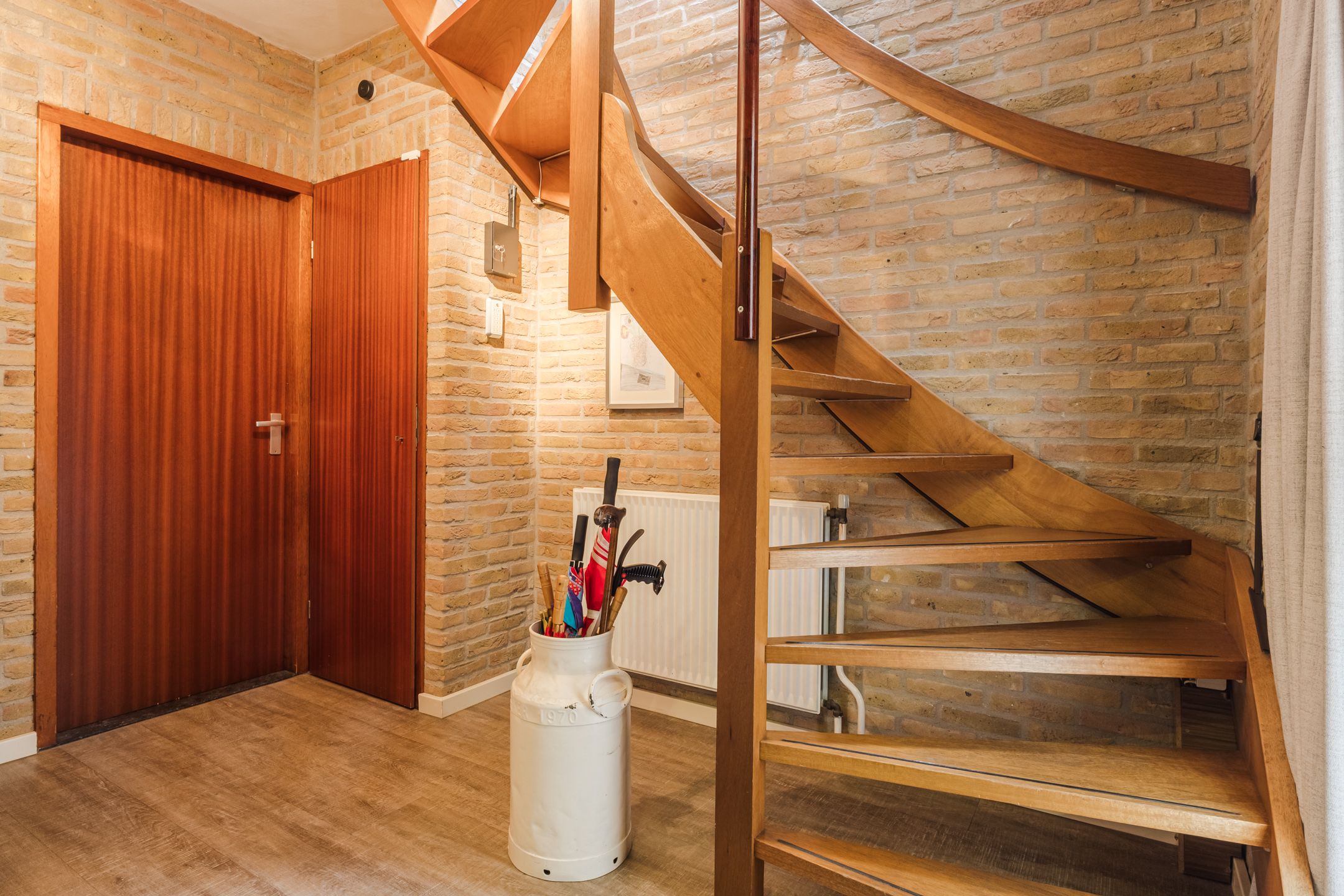 Photo 45 of Esstraat 59