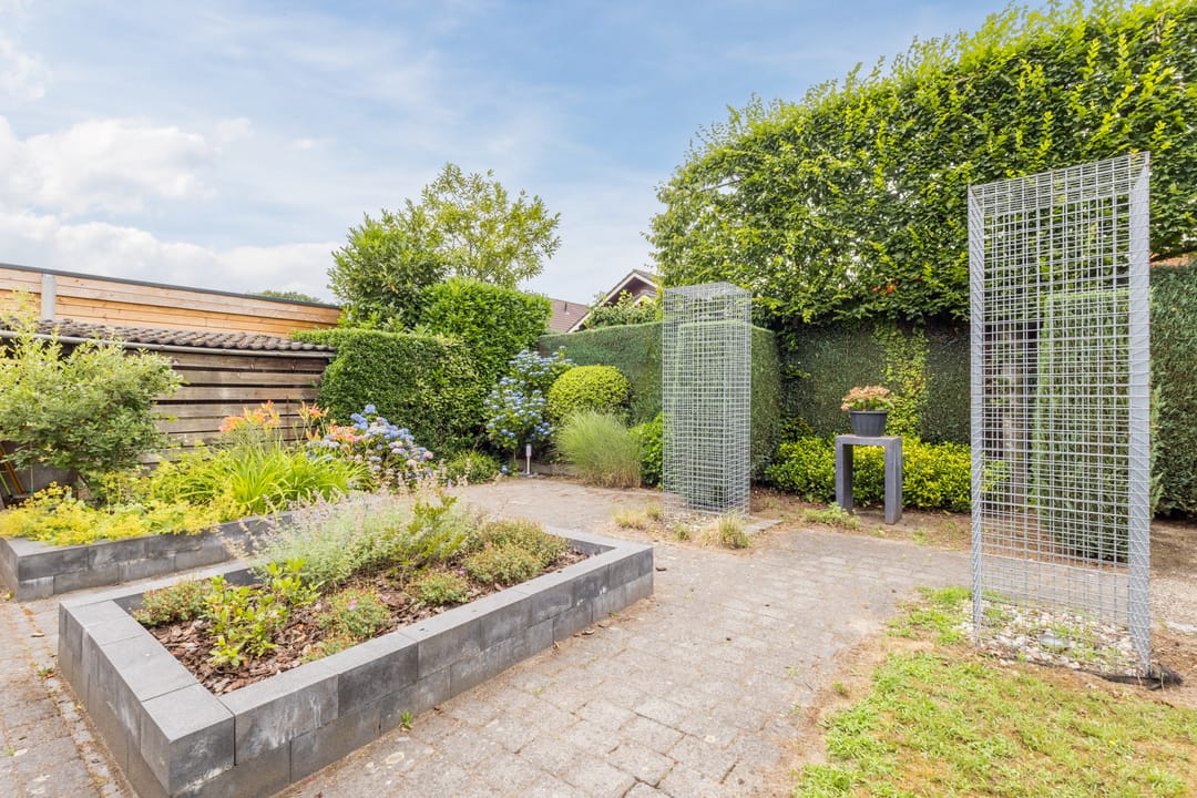 Photo 91 of Esstraat 59