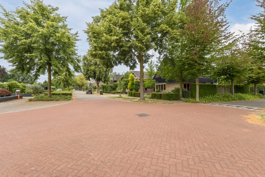 Photo 107 of Esstraat 59