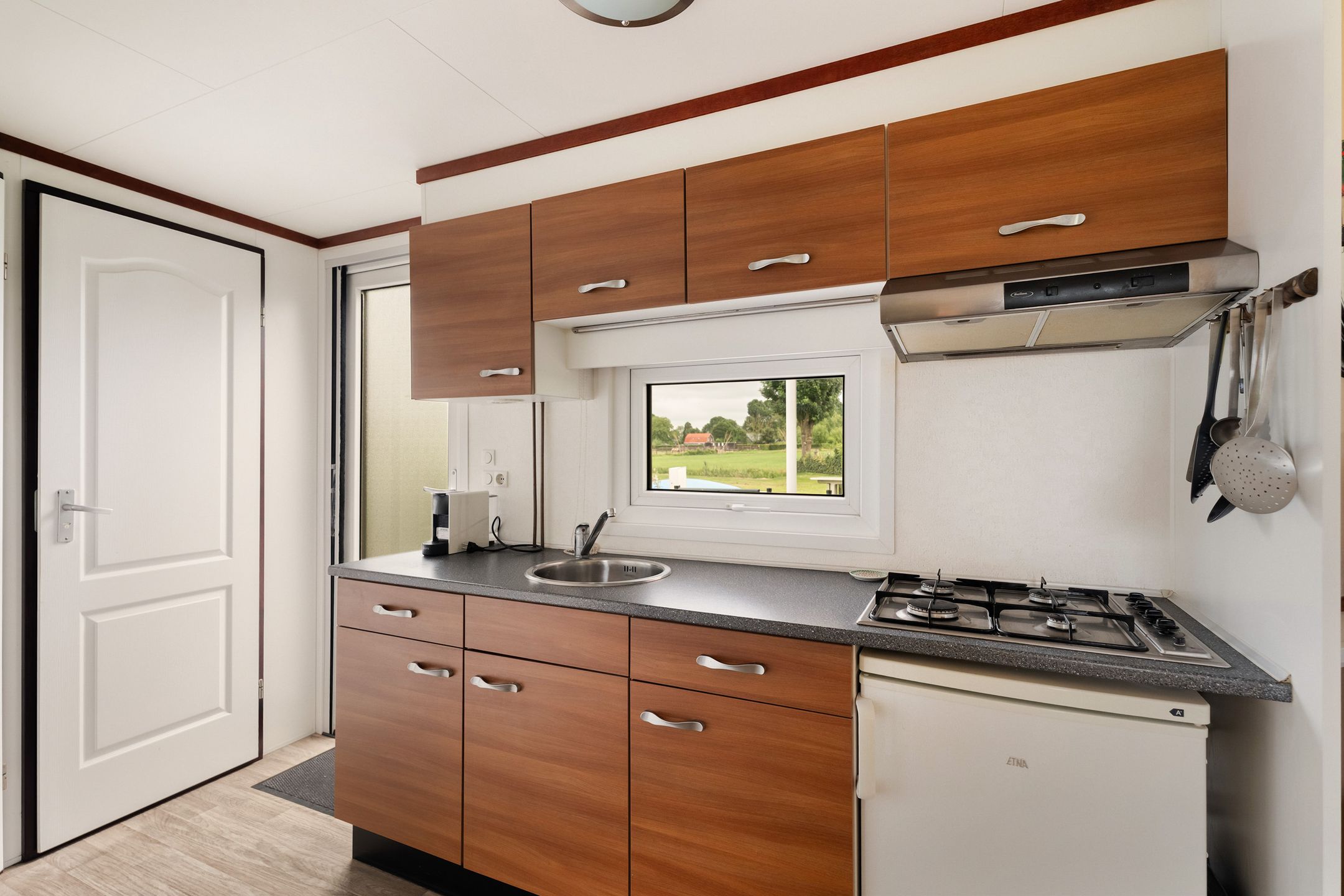 2-bedroom freehold villa in Benschop — photo 3 of 5